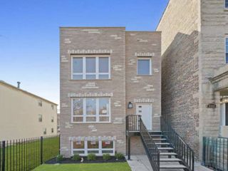 2811 W Jackson Boulevard 3, Chicago, IL 60612
