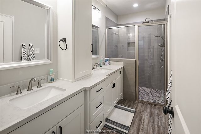 2135 Mountain Wind Loop, Bryan, TX 77807