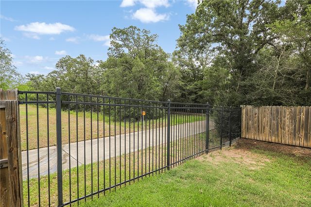 2135 Mountain Wind Loop, Bryan, TX 77807