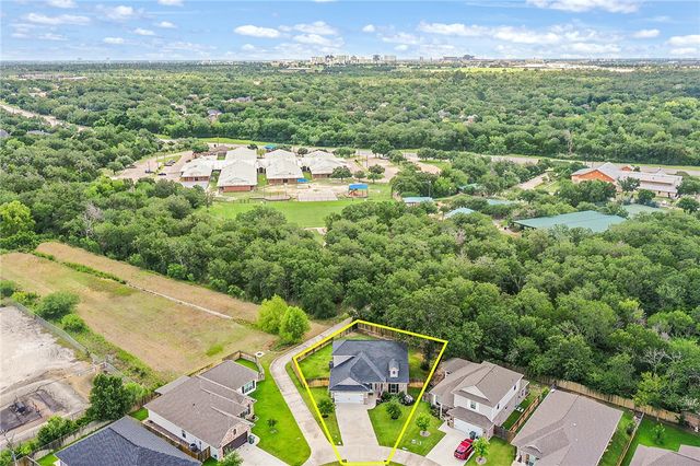 2135 Mountain Wind Loop, Bryan, TX 77807
