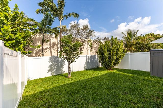 4813 NW 48th Ter 0, Tamarac, FL 33319