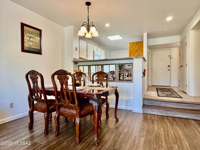 5675 N Camino Esplendora Apt 2109, Tucson, AZ 85718