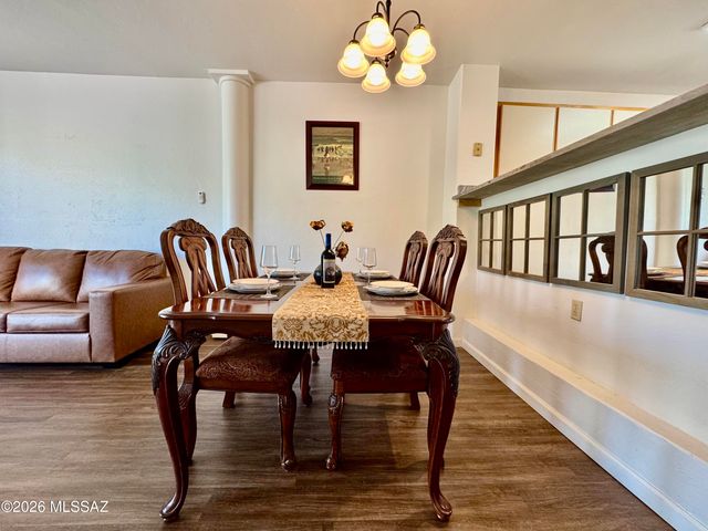5675 N Camino Esplendora Apt 2109, Tucson, AZ 85718