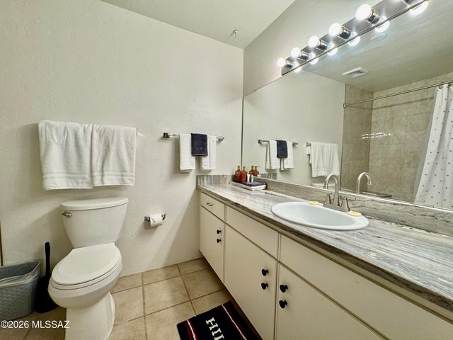 5675 N Camino Esplendora Apt 2109, Tucson, AZ 85718
