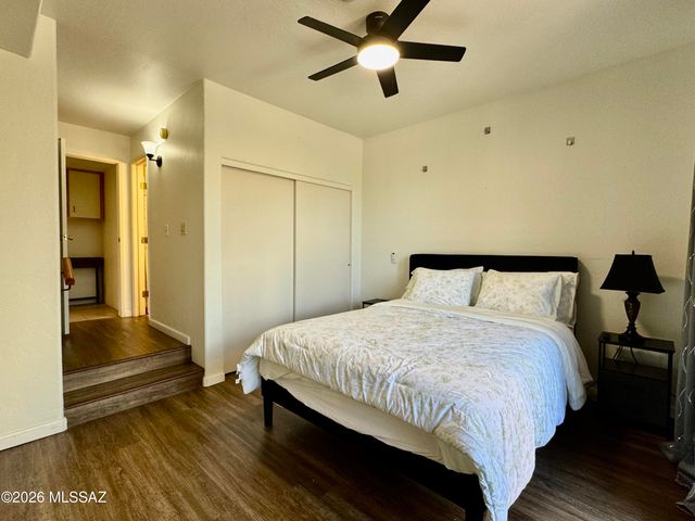 5675 N Camino Esplendora Apt 2109, Tucson, AZ 85718