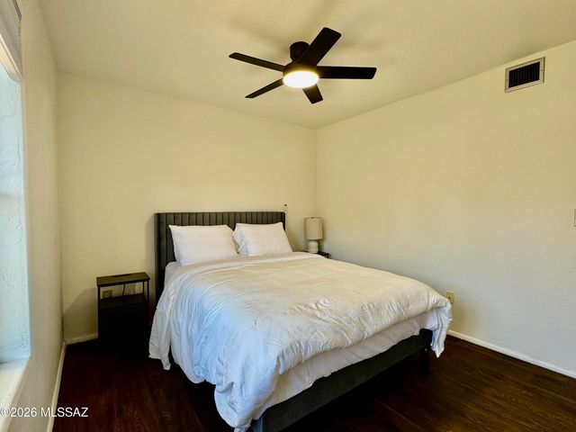 5675 N Camino Esplendora Apt 2109, Tucson, AZ 85718