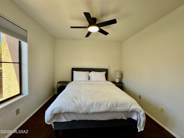 5675 N Camino Esplendora Apt 2109, Tucson, AZ 85718