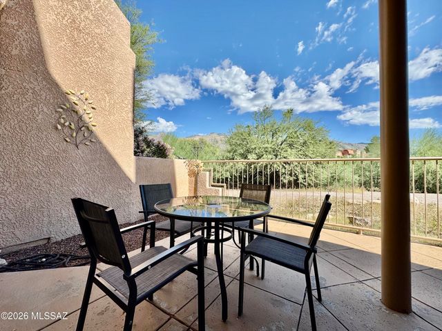 5675 N Camino Esplendora Apt 2109, Tucson, AZ 85718