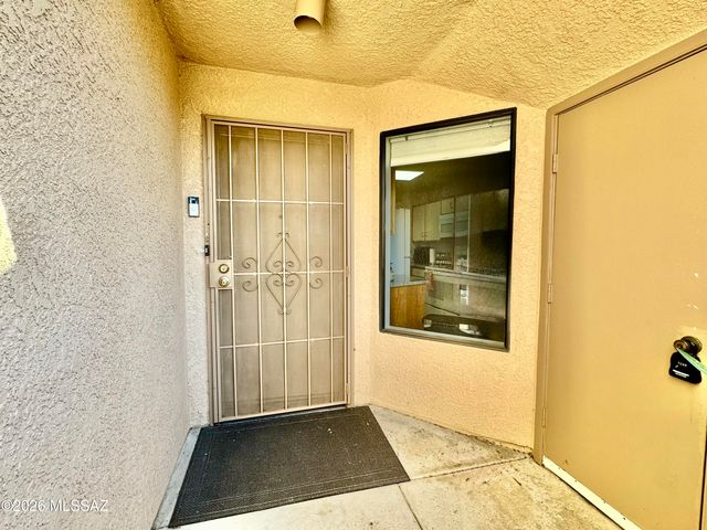 5675 N Camino Esplendora Apt 2109, Tucson, AZ 85718