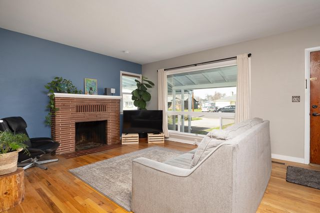 1211 Dakota Avenue, Medford, OR 97501