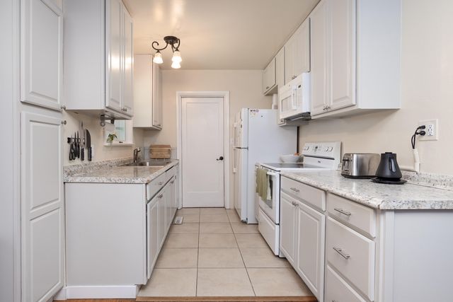 1211 Dakota Avenue, Medford, OR 97501