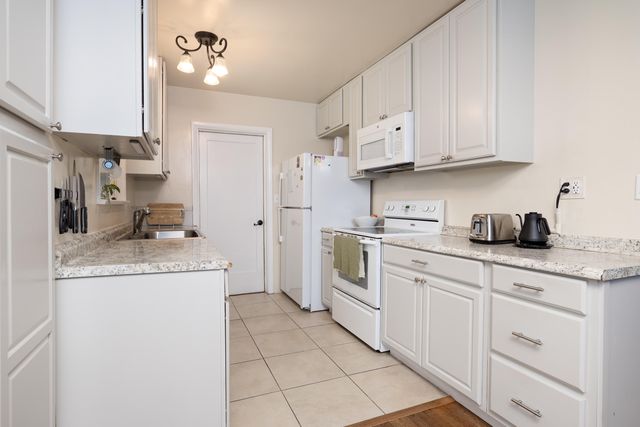 1211 Dakota Avenue, Medford, OR 97501