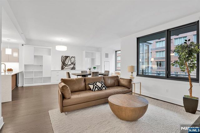 9 Ave At Port Imperial 605, West New York, NJ 07093