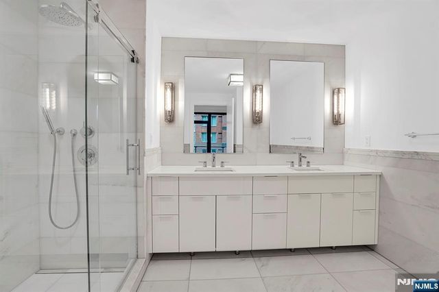 9 Ave At Port Imperial 605, West New York, NJ 07093