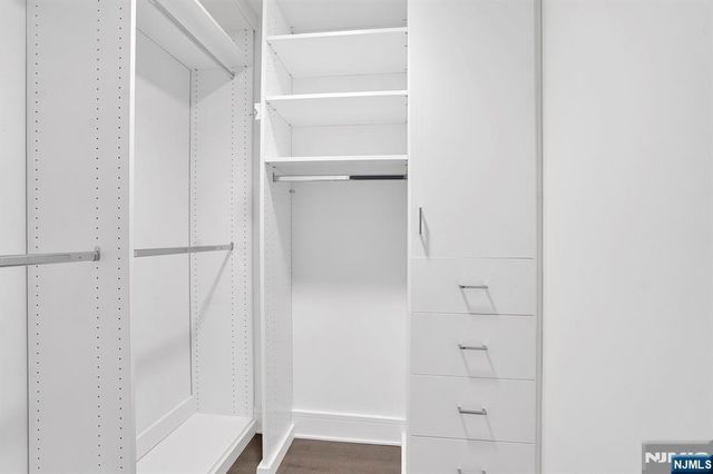 9 Ave At Port Imperial 605, West New York, NJ 07093