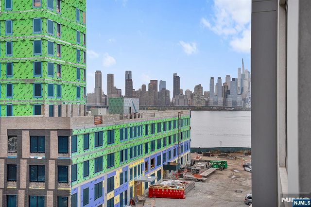 9 Ave At Port Imperial 605, West New York, NJ 07093