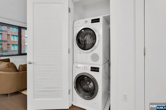 9 Ave At Port Imperial 605, West New York, NJ 07093