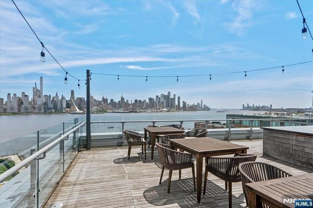 9 Ave At Port Imperial 605, West New York, NJ 07093