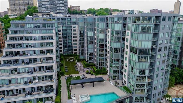 9 Ave At Port Imperial 605, West New York, NJ 07093