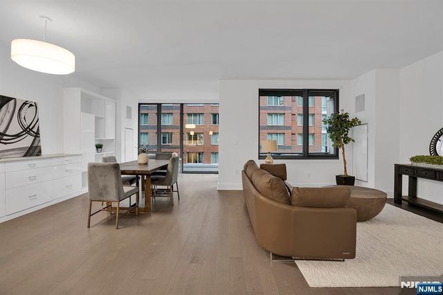 9 Ave At Port Imperial 605, West New York, NJ 07093