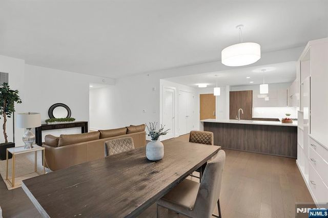 9 Ave At Port Imperial 605, West New York, NJ 07093