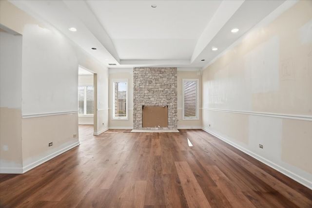 1204 Chatham Court 1204, Libertyville, IL 60048