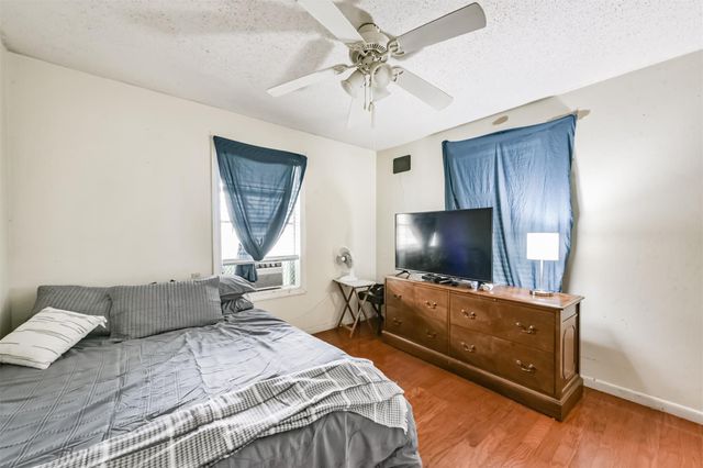 1815 Eubanks Street, Houston, TX 77093