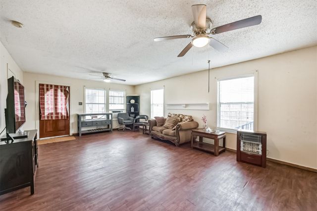 1815 Eubanks Street, Houston, TX 77093