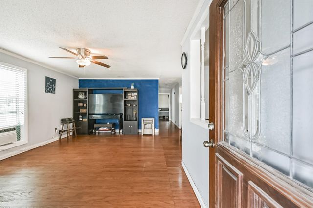 1815 Eubanks Street, Houston, TX 77093