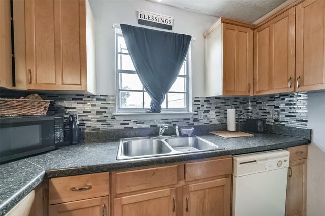 1815 Eubanks Street, Houston, TX 77093