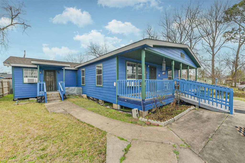 1815 Eubanks Street, Houston, TX 77093