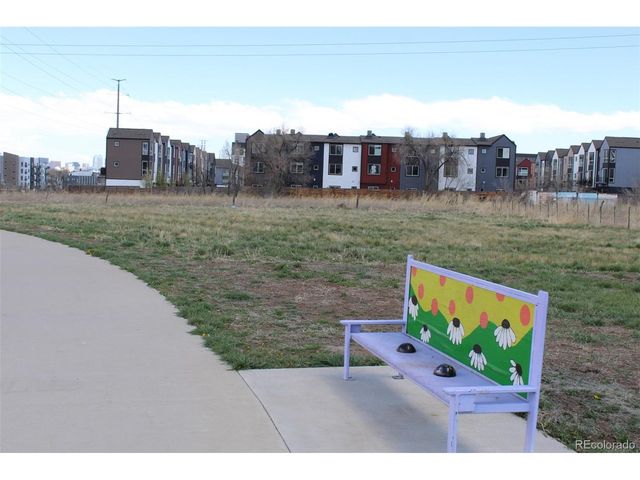 5701 W 10th Ave, Lakewood, CO 80214