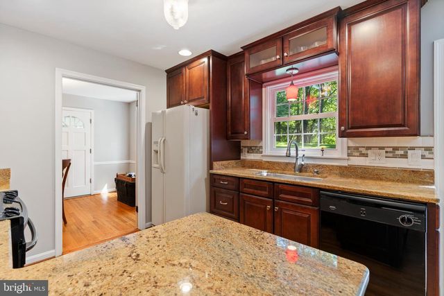 11219 LAKEVIEW DR, Dunkirk, MD 20754