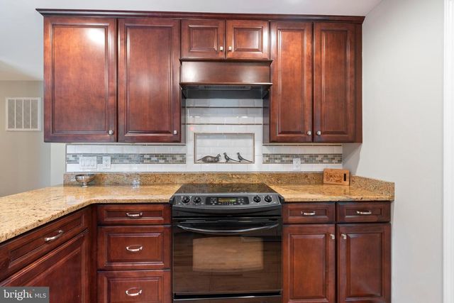 11219 LAKEVIEW DR, Dunkirk, MD 20754