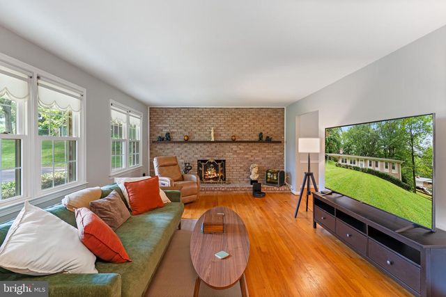 11219 LAKEVIEW DR, Dunkirk, MD 20754