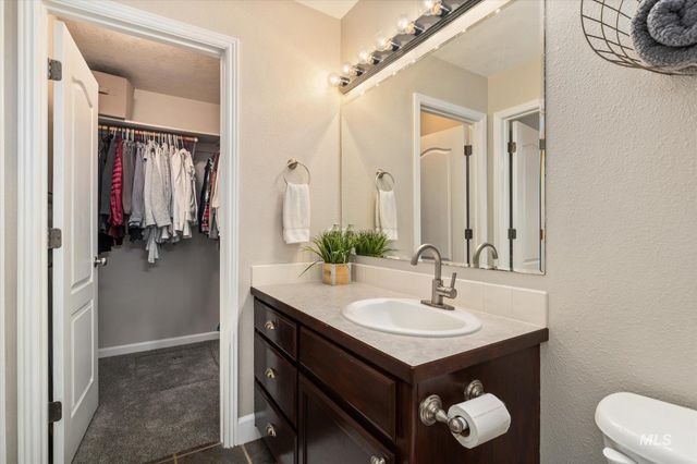 1582 N Avain Ave, Kuna, ID 83634