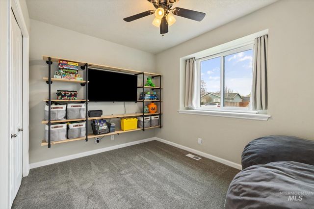 1582 N Avain Ave, Kuna, ID 83634