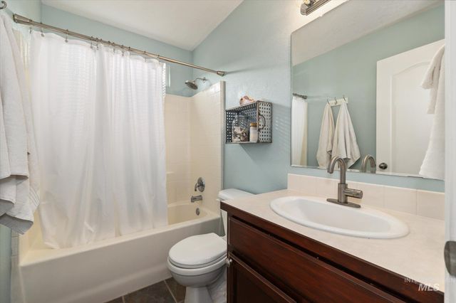 1582 N Avain Ave, Kuna, ID 83634