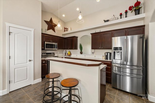 1582 N Avain Ave, Kuna, ID 83634