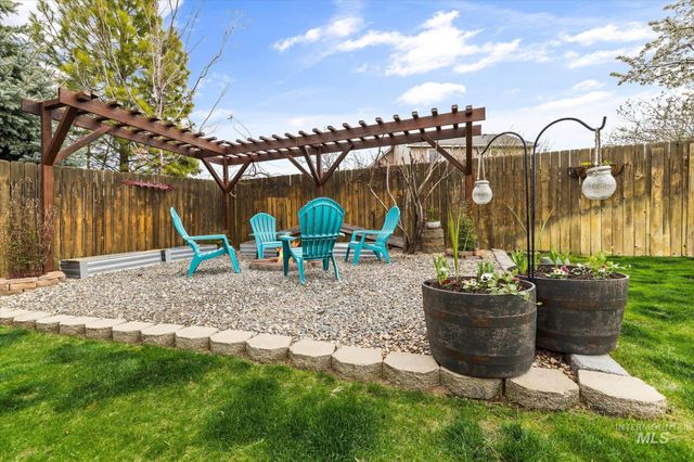 1582 N Avain Ave, Kuna, ID 83634