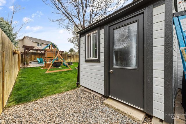 1582 N Avain Ave, Kuna, ID 83634