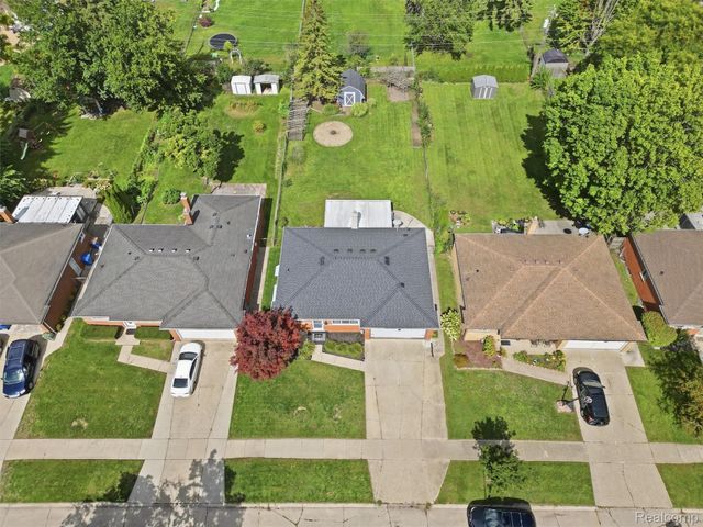 4235 Sudbury Drive, Warren, MI 48092