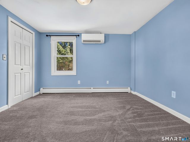 10 Glezen Street, Norwich, CT 06360
