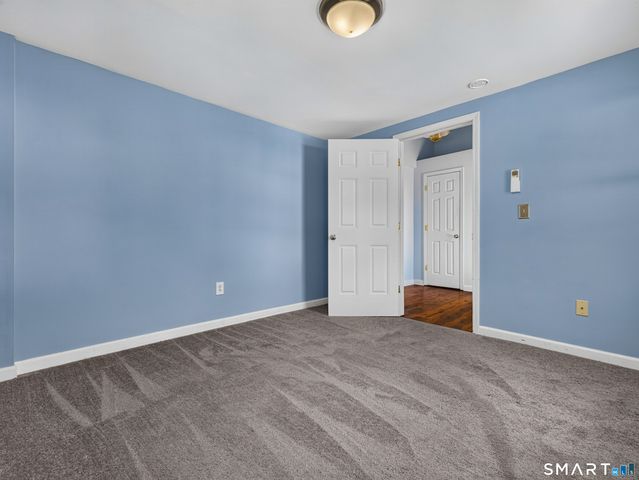 10 Glezen Street, Norwich, CT 06360