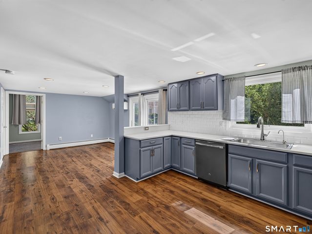 10 Glezen Street, Norwich, CT 06360