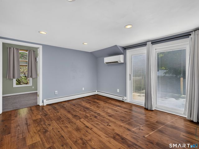 10 Glezen Street, Norwich, CT 06360