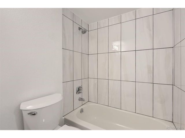 932 S Dearborn 932-8, Aurora, CO 80112