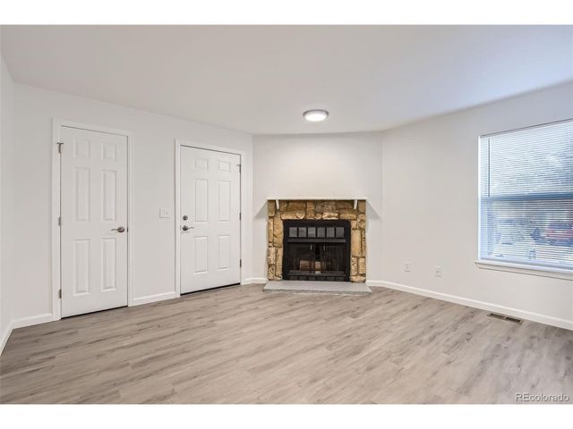 932 S Dearborn 932-8, Aurora, CO 80112