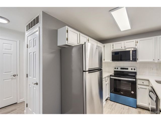 932 S Dearborn 932-8, Aurora, CO 80112