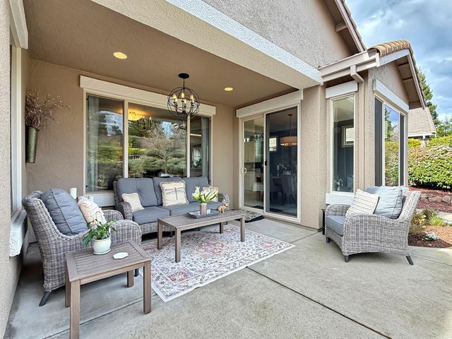 2123 Stonecrest Ln, Lincoln, CA 95648